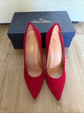 Brooks Brothers Red Suede Pointed-Toe Pumps. NEVER BEEN WORN. Size 9